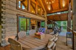 Outdoor dining for 6